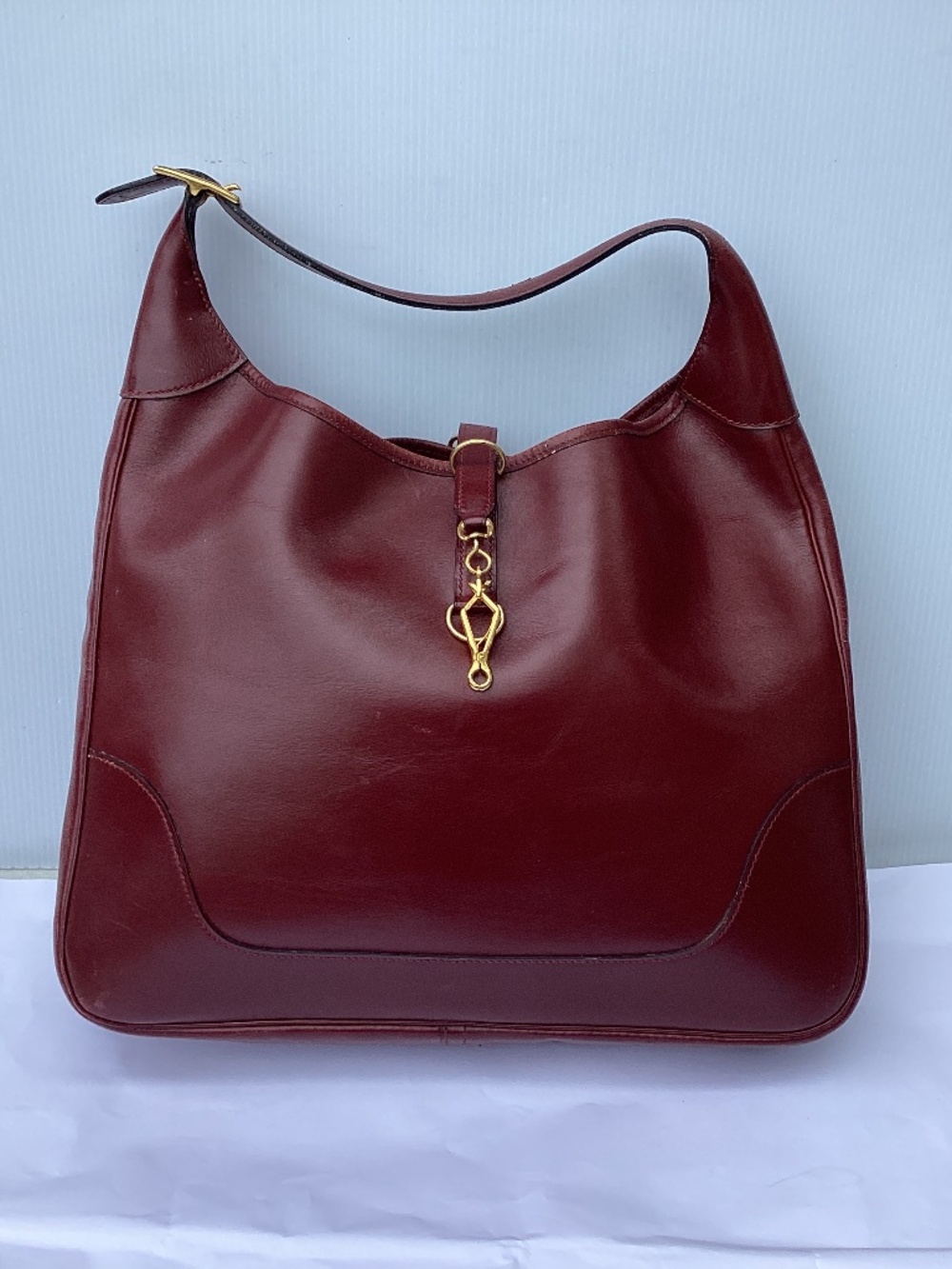Hermes Trim 31 Shoulder Bag Leather Red Rouge Casaque